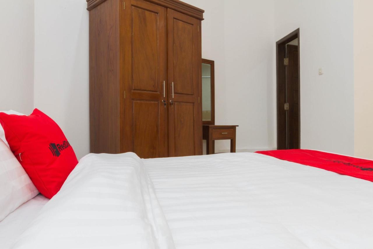 Reddoorz Near Jatinangor Town Square Hotel Exterior photo