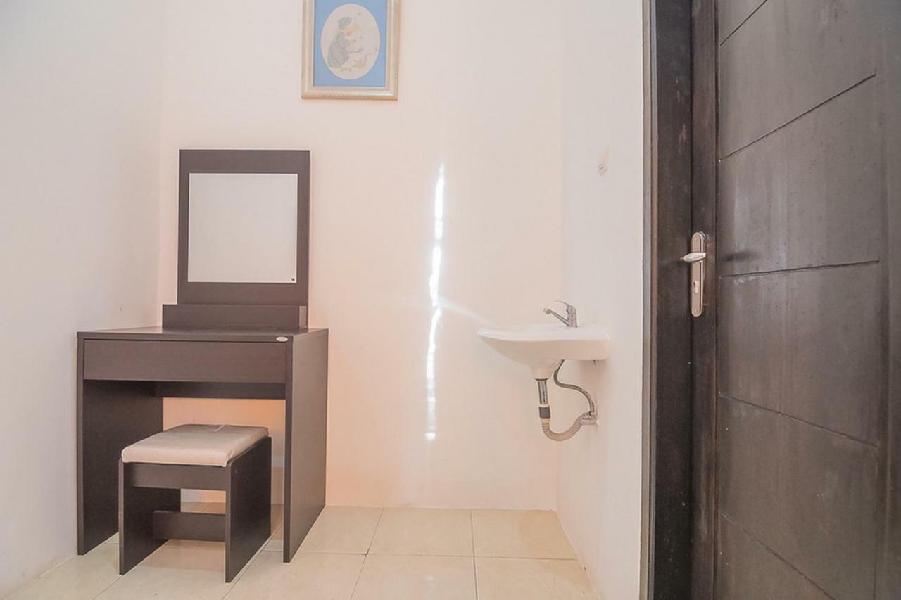 Reddoorz Near Jatinangor Town Square Hotel Exterior photo