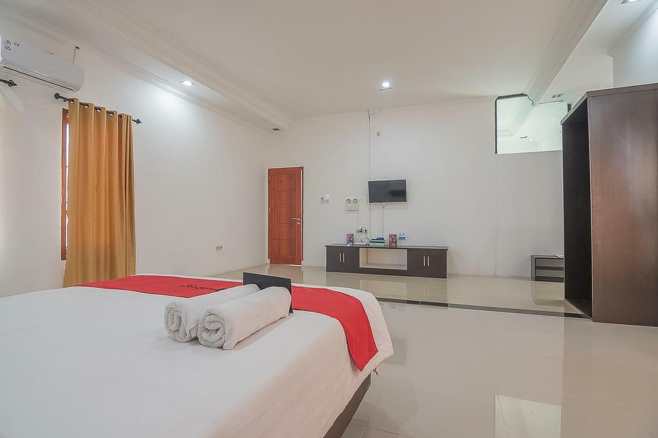 Reddoorz Near Jatinangor Town Square Hotel Exterior photo