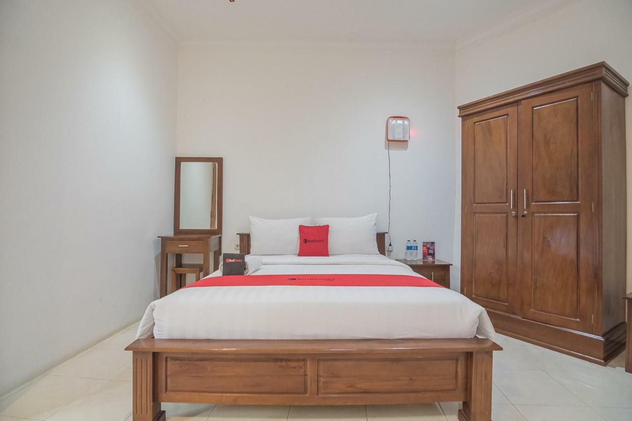 Reddoorz Near Jatinangor Town Square Hotel Exterior photo