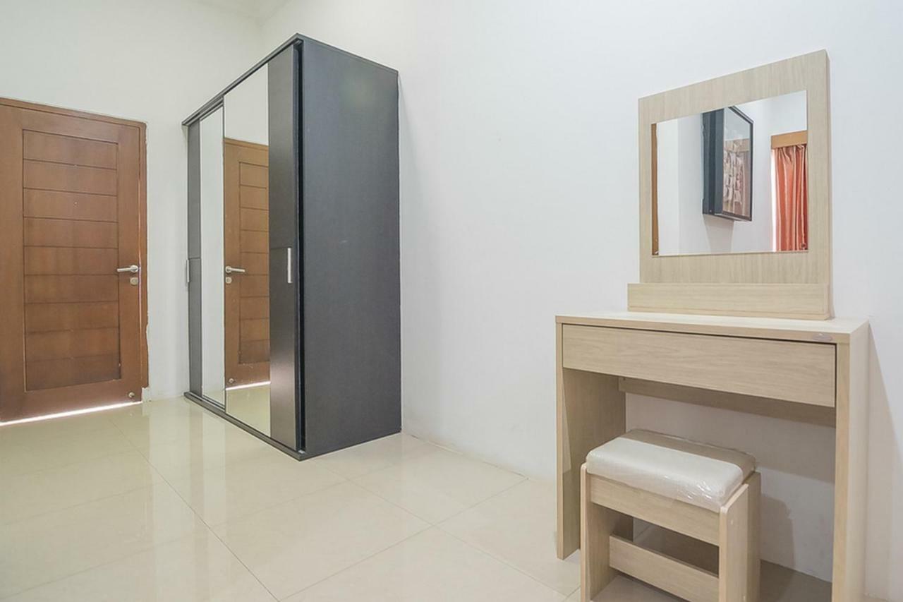 Reddoorz Near Jatinangor Town Square Hotel Exterior photo