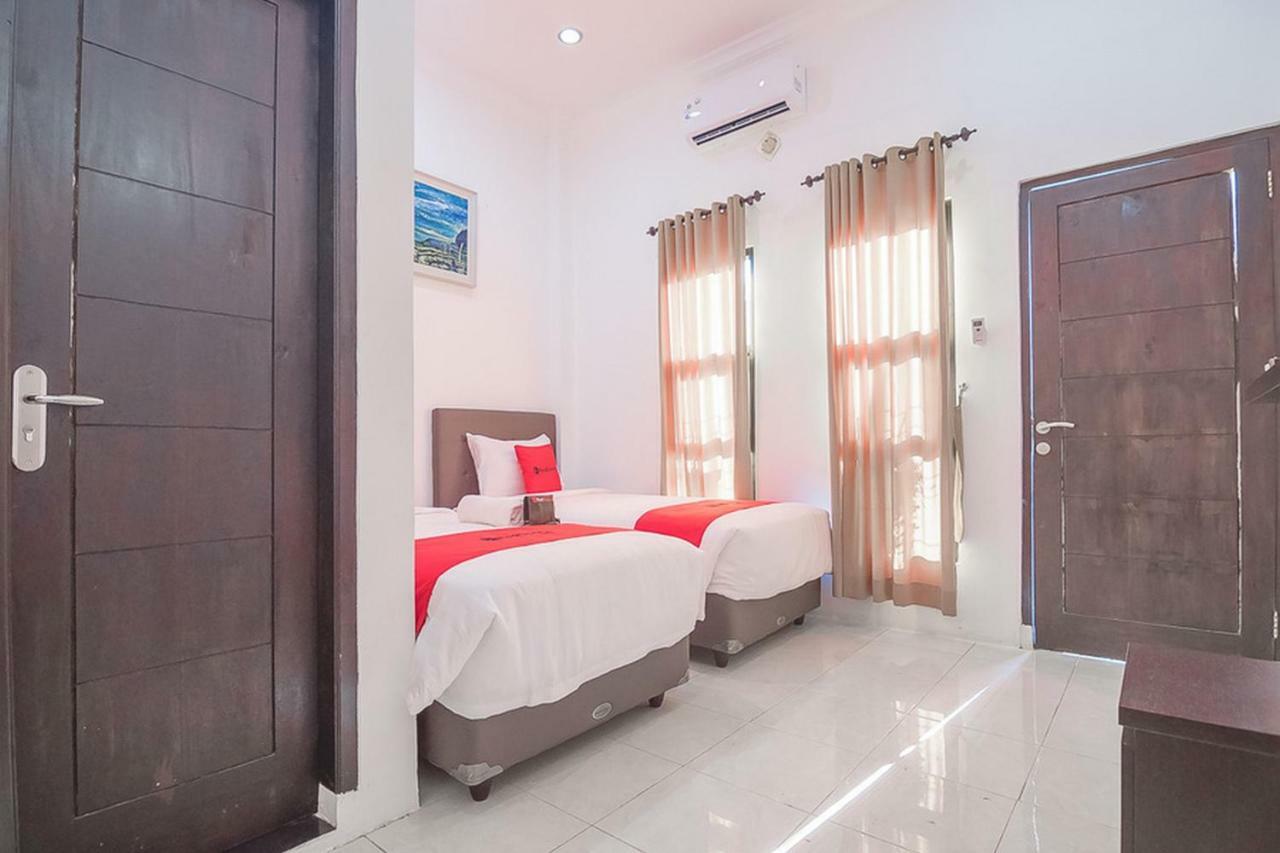 Reddoorz Near Jatinangor Town Square Hotel Exterior photo