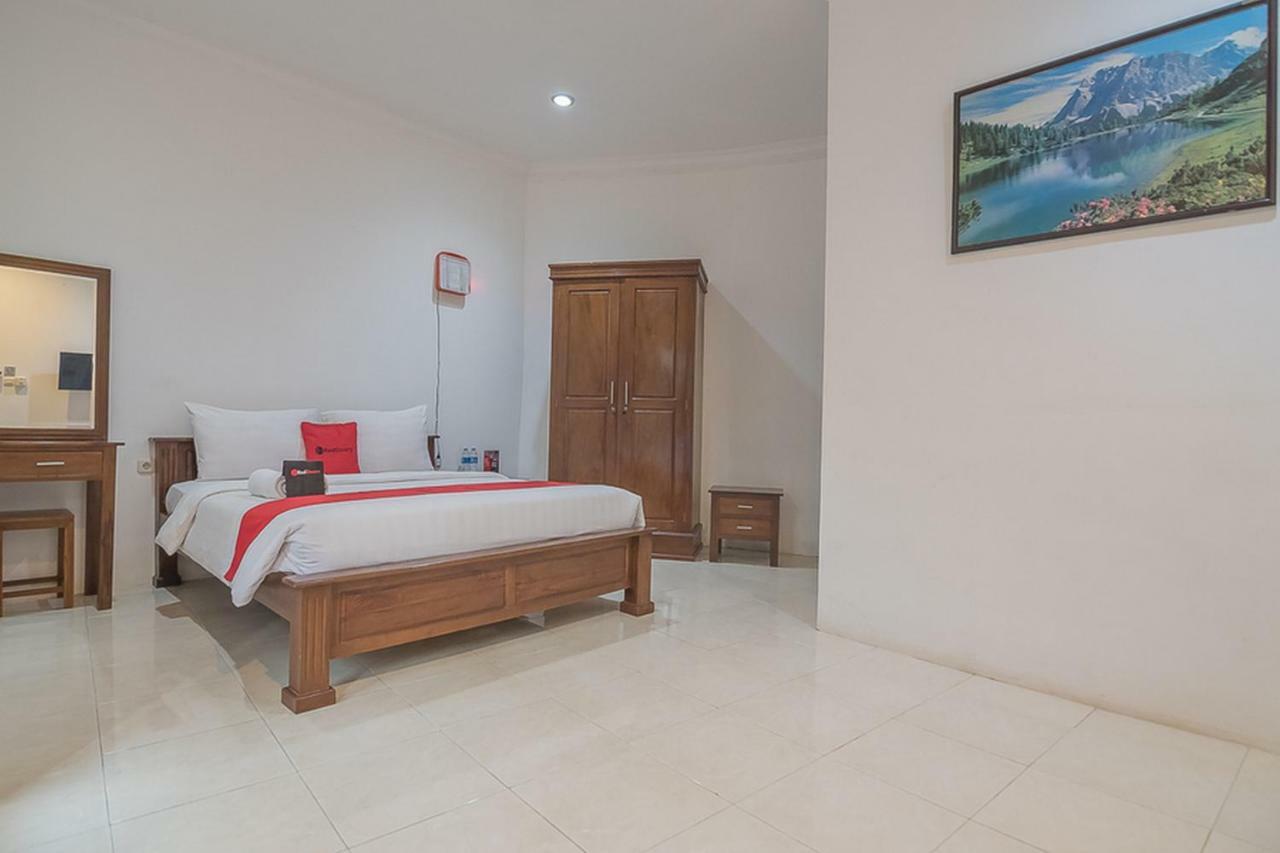 Reddoorz Near Jatinangor Town Square Hotel Exterior photo