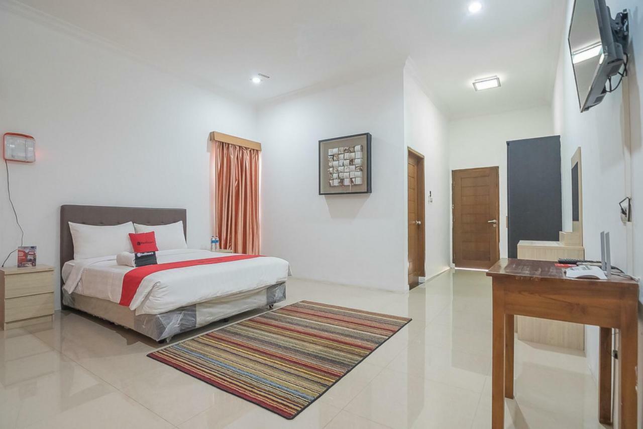 Reddoorz Near Jatinangor Town Square Hotel Exterior photo